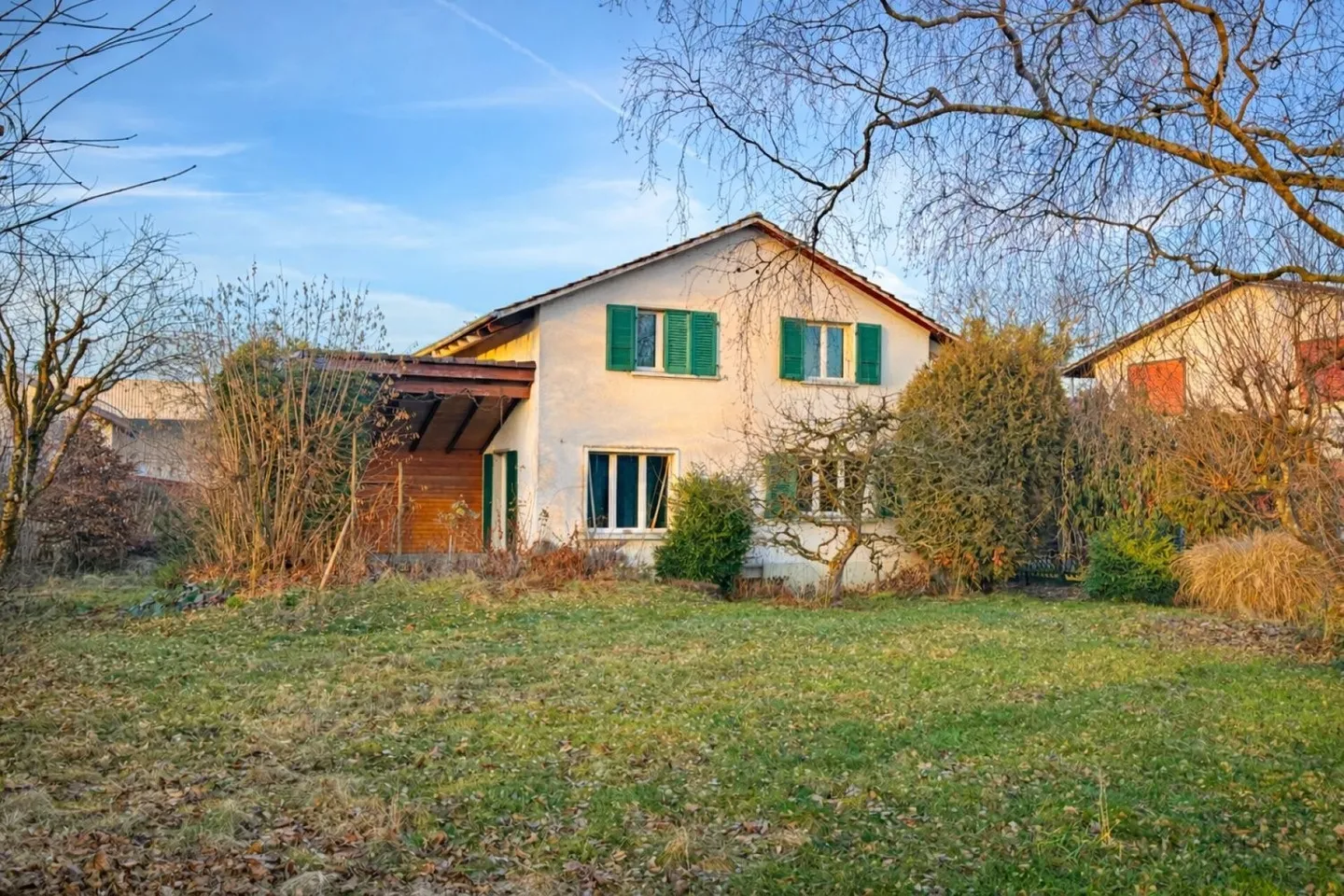 Detached house with potential - Photo 3 of 11