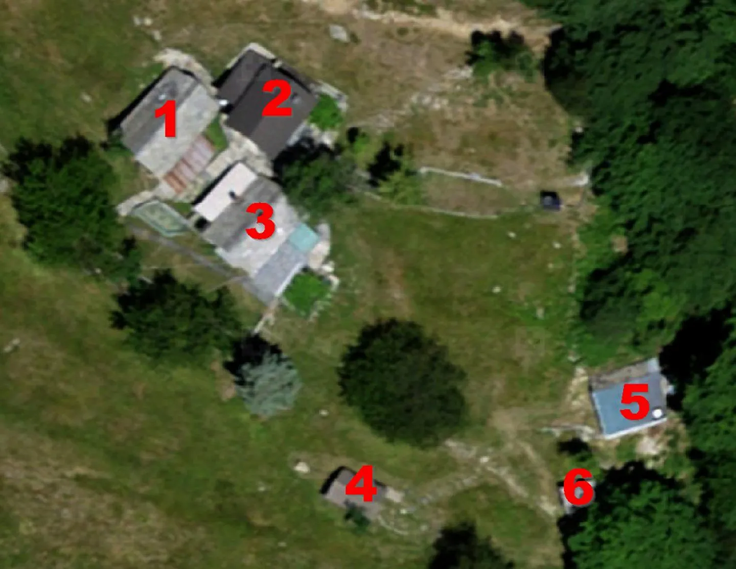 Two fantastic rustic houses with land, 1st or 2nd residence - Photo 1 of 12