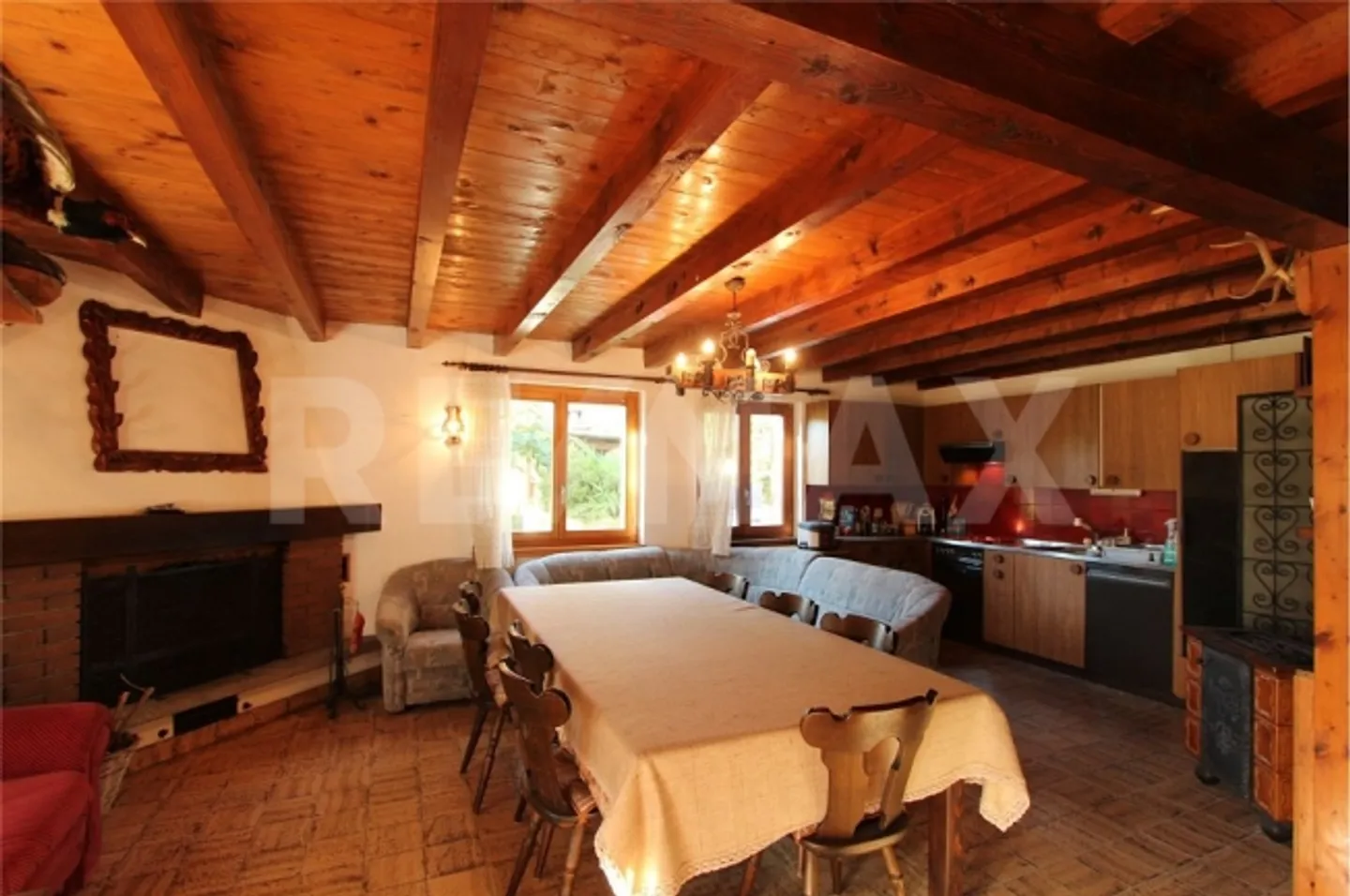 8 Room single house - Photo 5 of 13