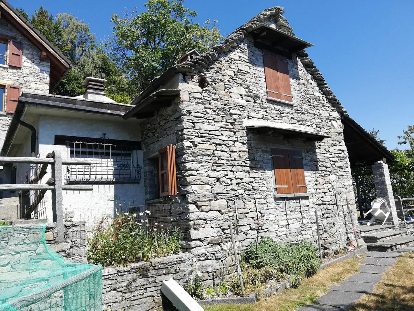 Two fantastic rustic houses with land, 1st or 2nd residence - Photo 4 of 12