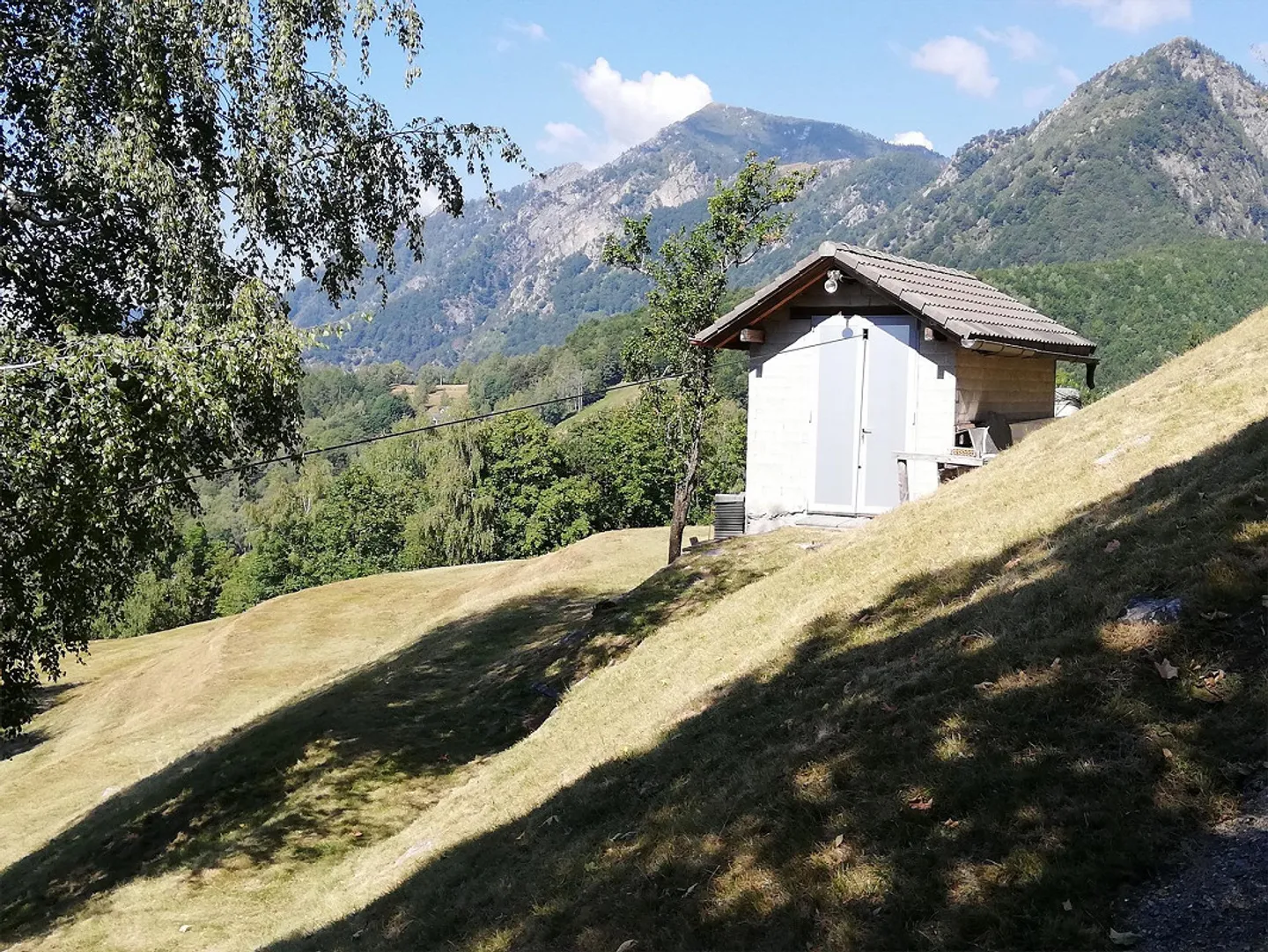Two fantastic rustic houses with land, 1st or 2nd residence - Photo 5 of 12