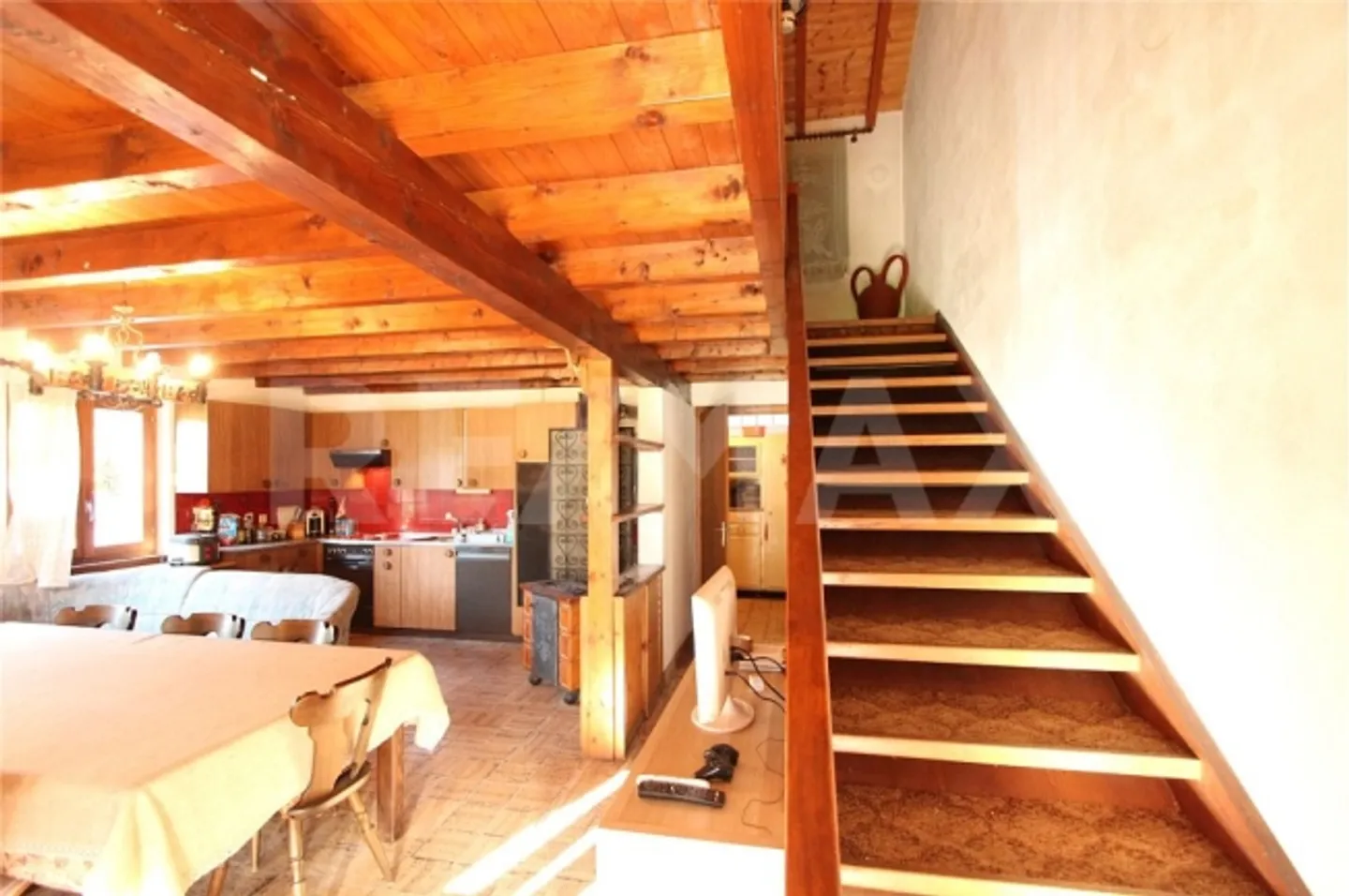 8 Room single house - Photo 7 of 13