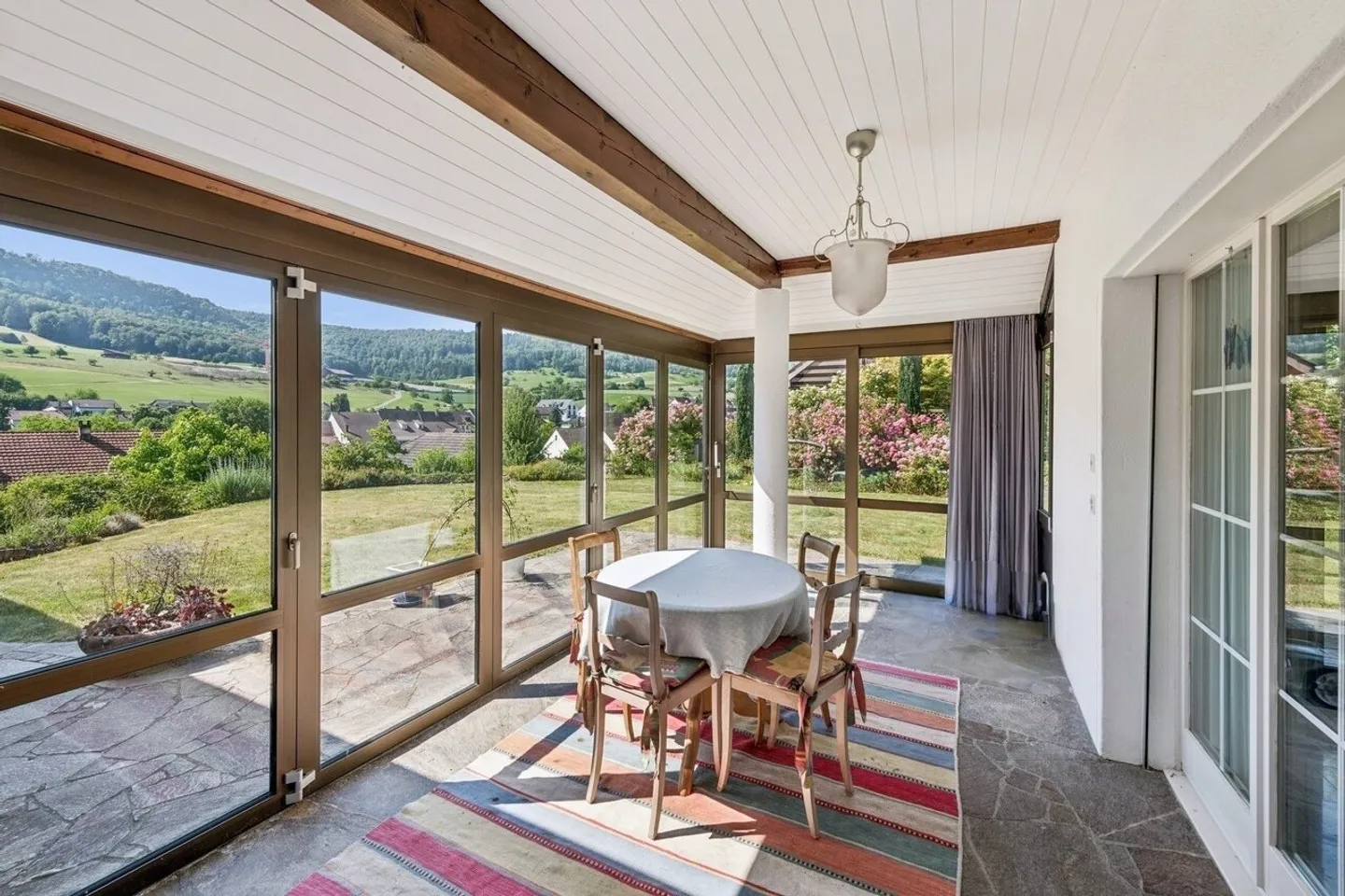 Your retreat with garden paradise and panoramic view - Photo 7 of 8