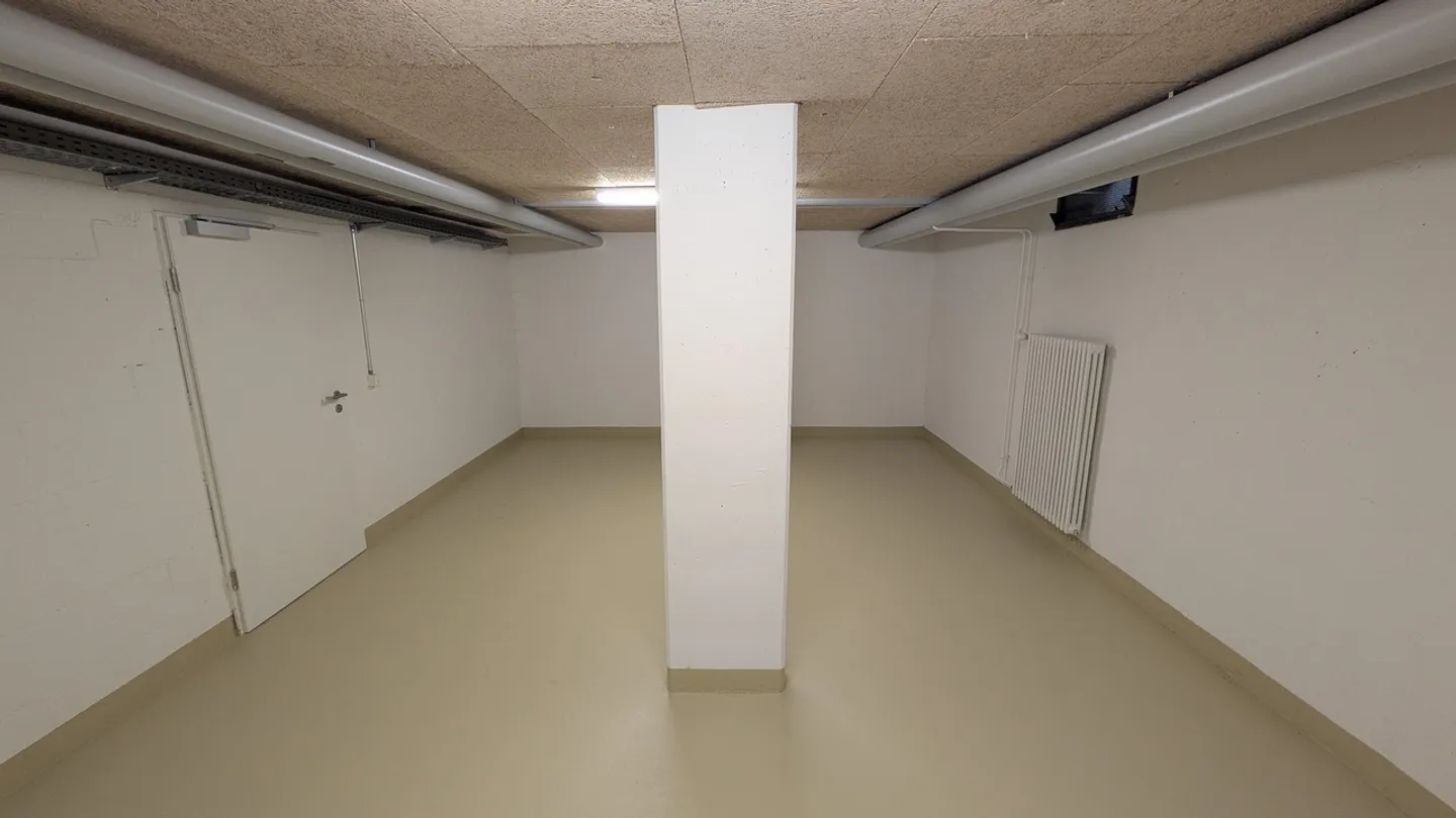 31.81m2 Storage Room Fehraltorf - Haldenstrasse 10 - Photo 2 of 11