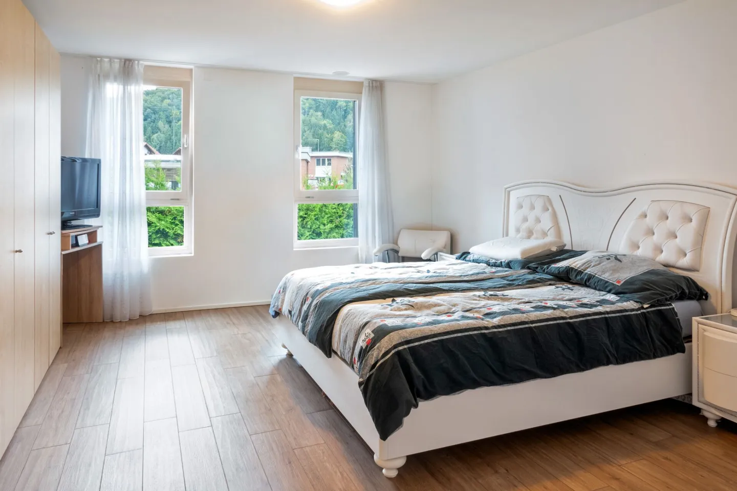Moderna casa bifamiliare di 6 stanze con giardino a Hausen am Albis - Foto 6 di 14