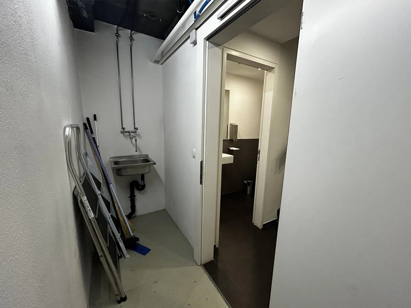 Versatile Commercial Premises on Seftigenstrasse in Bern - Photo 11 of 19