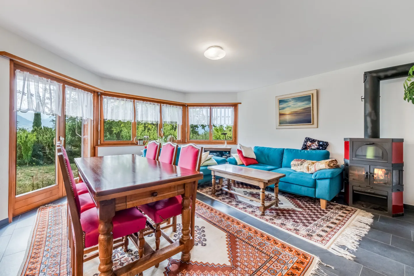 Charming Villa with Panoramic Views - Photo 3 of 13