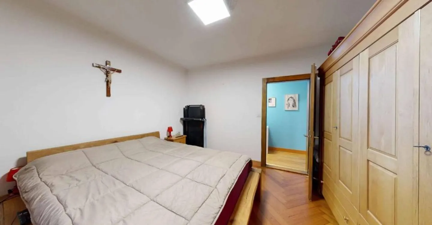 Geräumige 5-Zimmer-Wohnung mit Panoramaterrasse - Foto 3 von 6