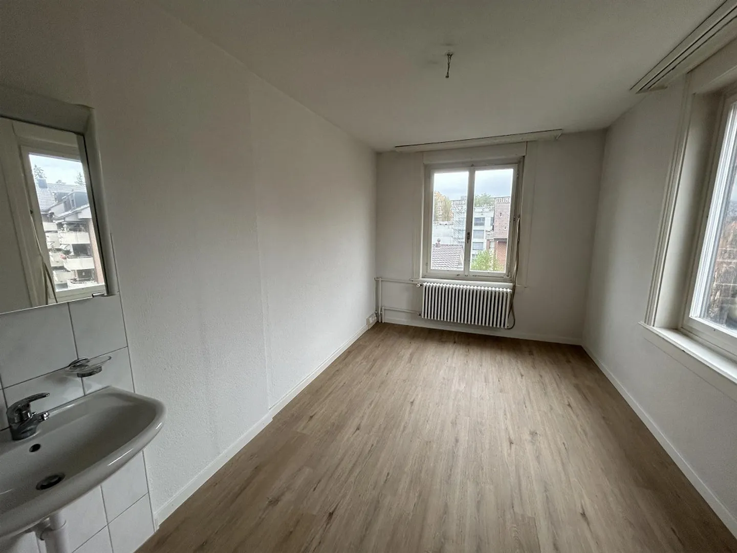 Belle appartement 4.5 pièces récemment rénové - Photo 5 sur 10