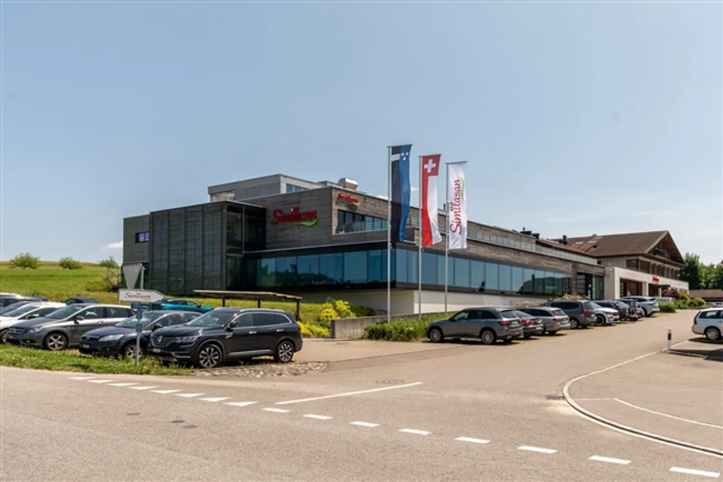 Opportunità di investimento esclusiva proprietà di rendimento a Jonen (AG) - Foto 1 di 15