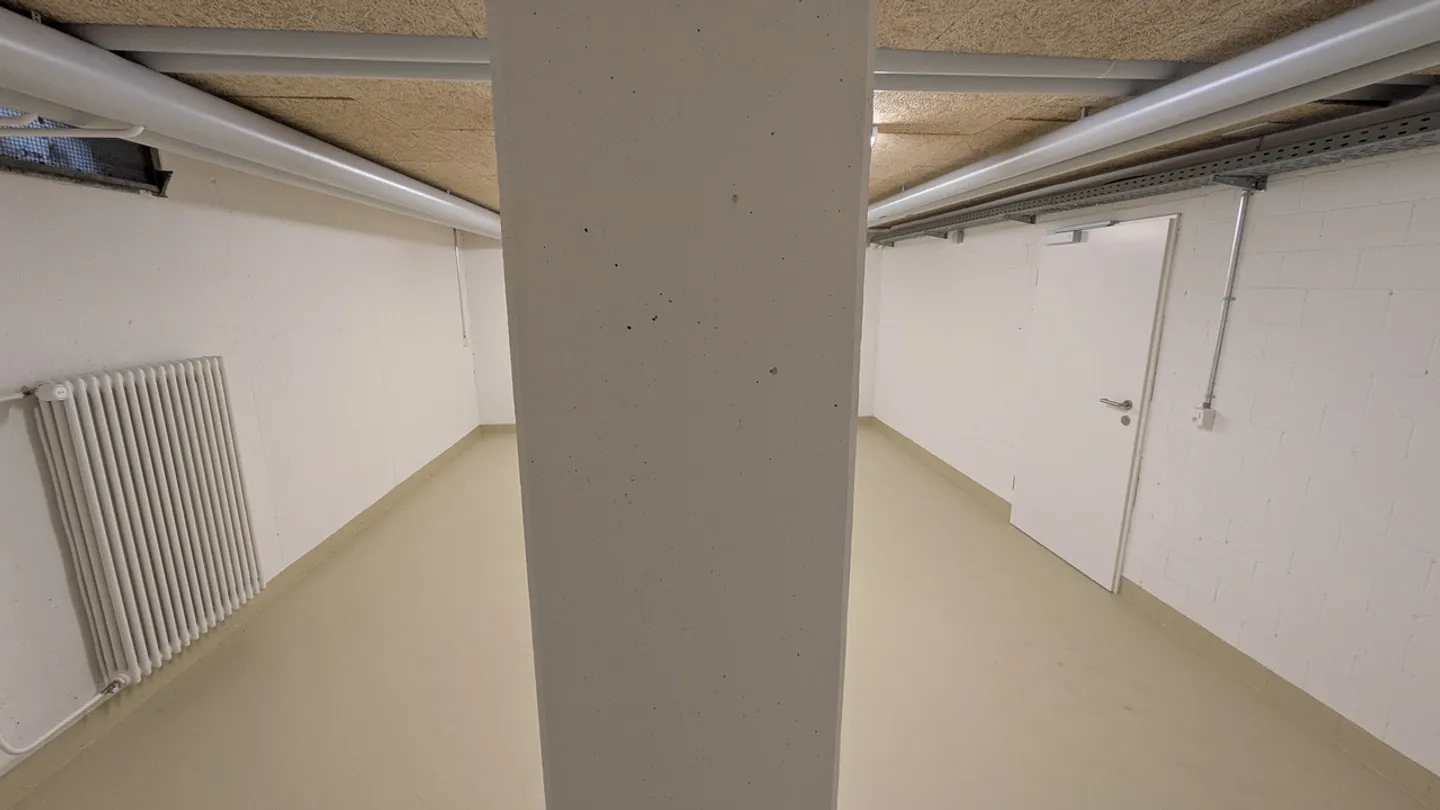 31.81m2 Storage Room Fehraltorf - Haldenstrasse 10 - Photo 4 of 11