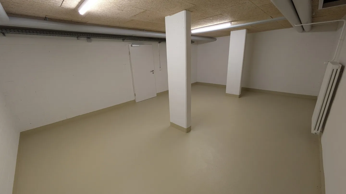 31.81m2 Storage Room Fehraltorf - Haldenstrasse 10 - Photo 7 of 11