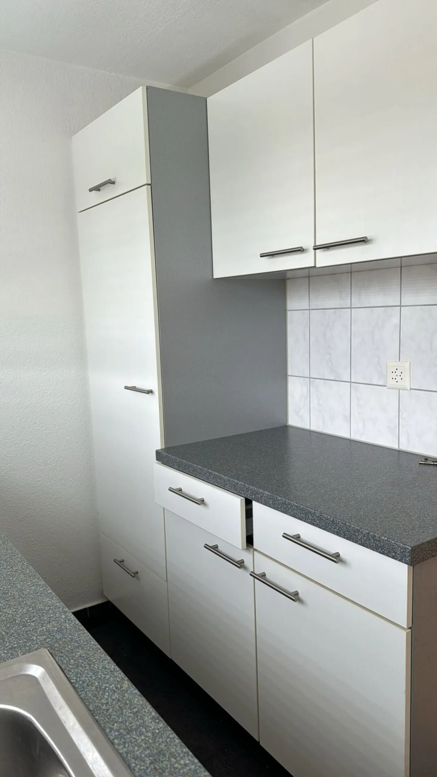 Ampio appartamento di 4,5 locali vicino alla città - Foto 8 di 13