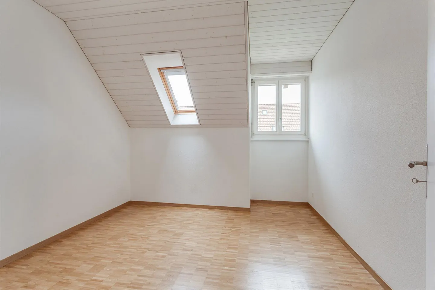 Charming Maisonette Apartment - Photo 9 of 11