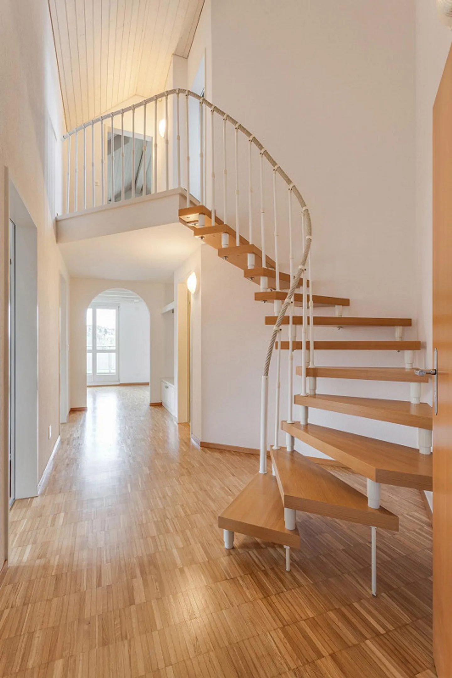 Charming Maisonette Apartment - Photo 10 of 11