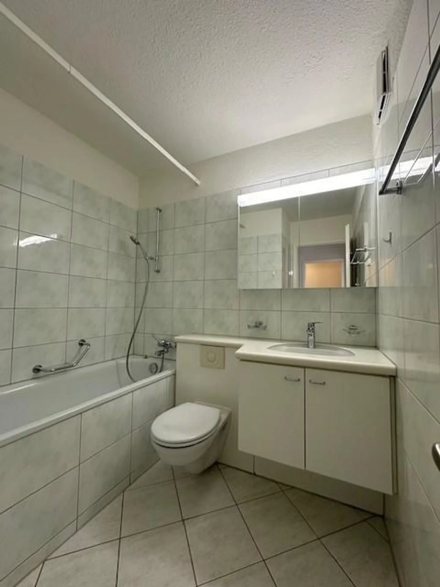 Gemütliche 3.5-Zimmerwohnung in Zürich - Foto 6 von 7