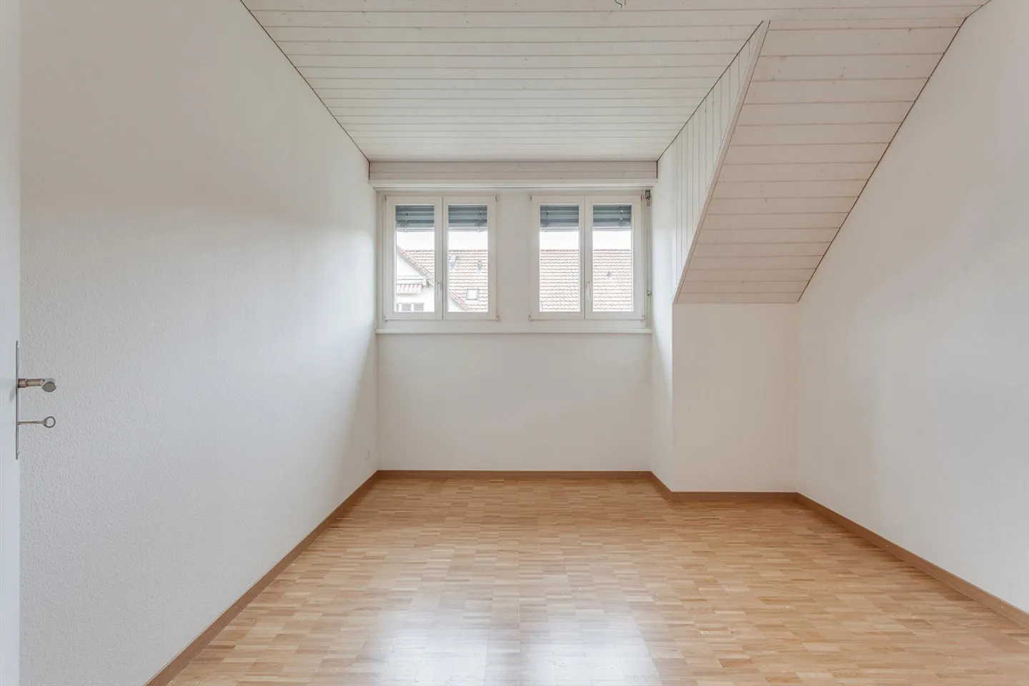 Charming Maisonette Apartment - Photo 7 of 11