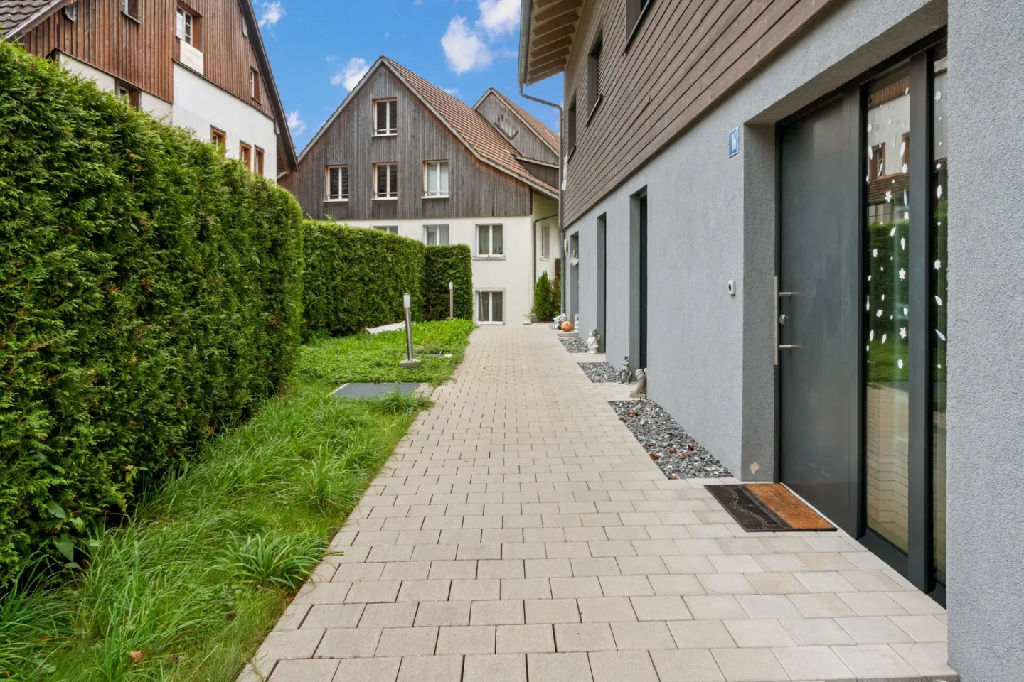 Moderna casa bifamiliare di 6 stanze con giardino a Hausen am Albis - Foto 12 di 14
