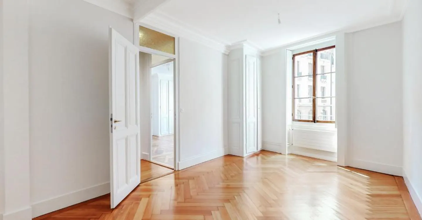 Stunning apartment in the heart of Geneva - Photo 3 of 5