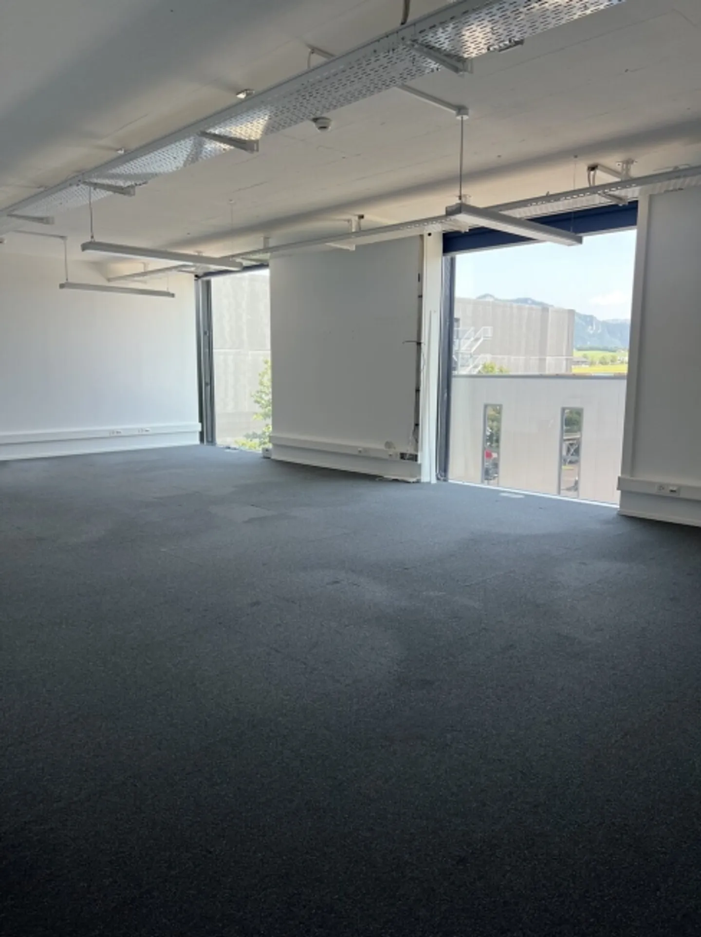 Administrative area of approx. 92 m2 for rent in Bulle - Photo 2 of 5