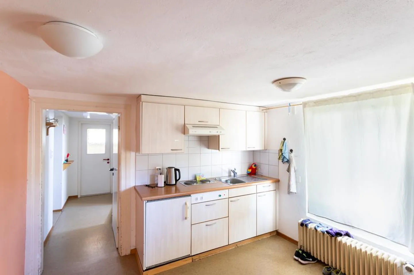 Mehrfamilienhaus mit viel Land und Entwicklungspotenzial - Foto 5 von 7