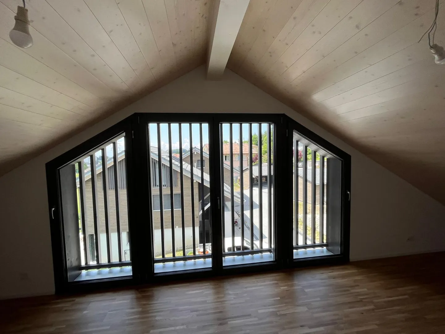 Doppelhaushälfte mit großzügigen Volumen! - Foto 12 von 16