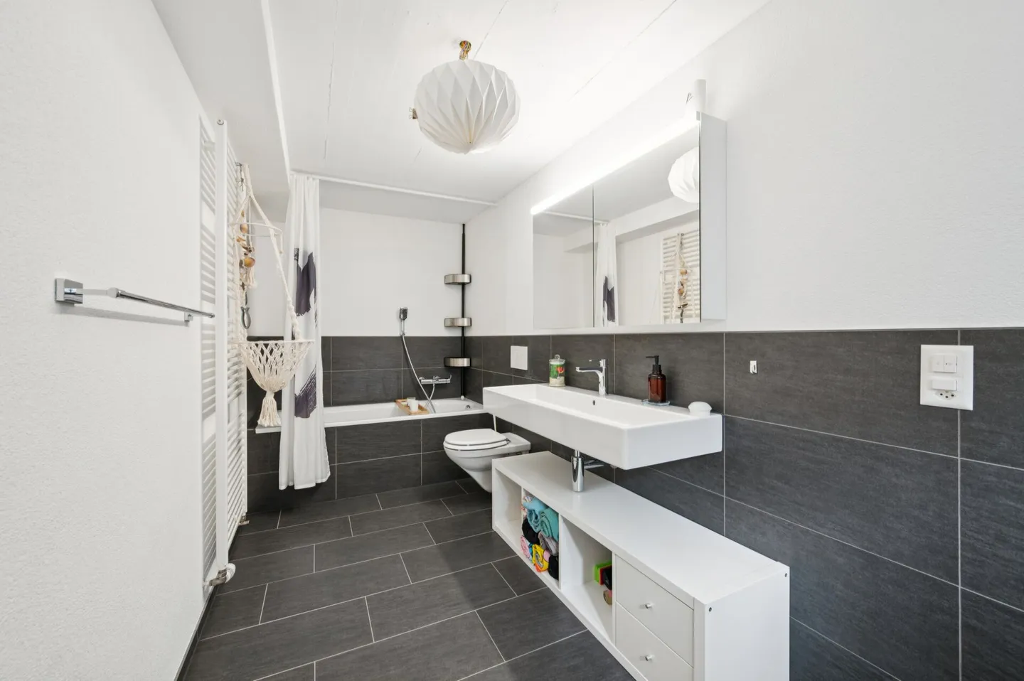 Elegante casa unifamiliare di 5,5 stanze con paradiso del giardino e vista sulle Alpi - Foto 10 di 14