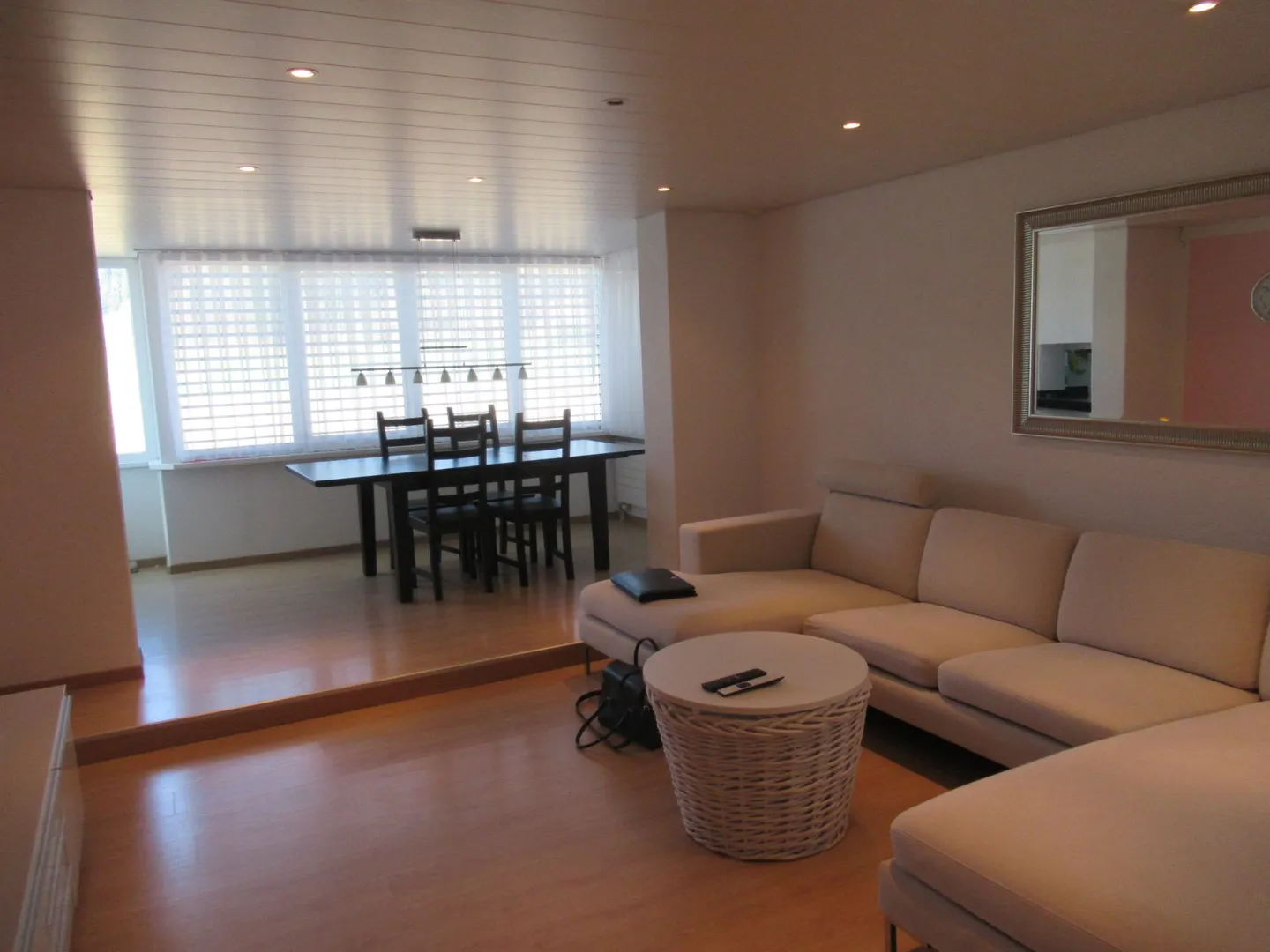 4.5-room apartment with large seating area and green space - Photo 2 of 10