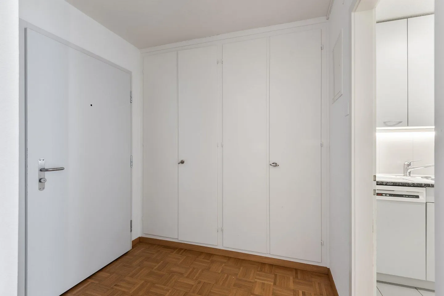 In grüner, kinderfreundlicher Umgebung - Foto 8 von 10