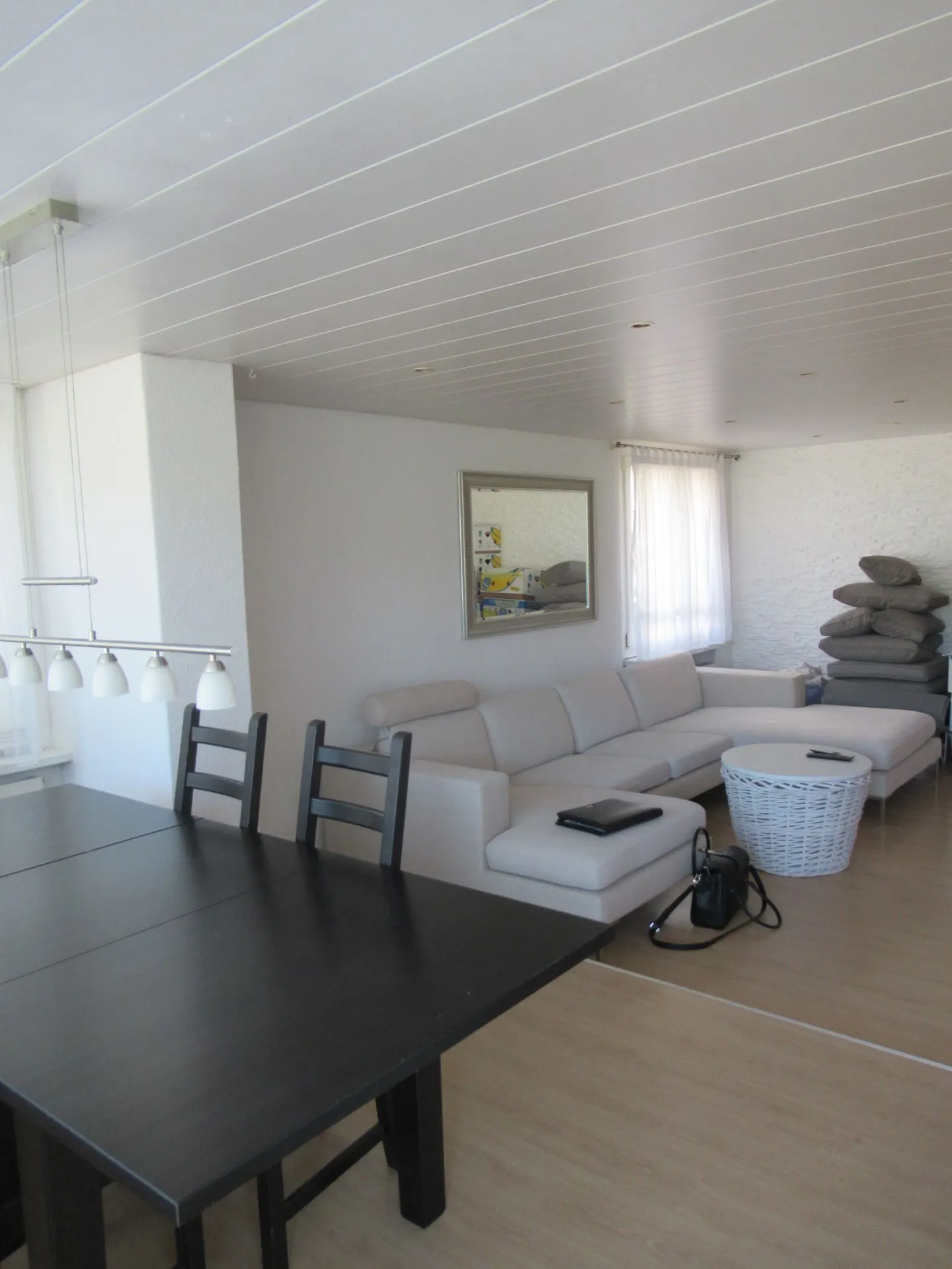 4.5-room apartment with large seating area and green space - Photo 4 of 10