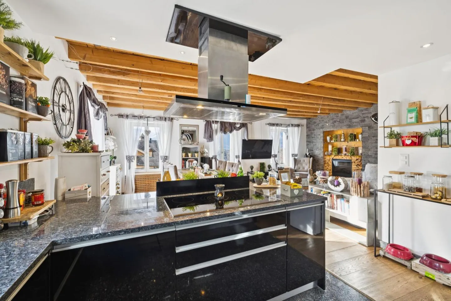 Charmantes Doppelhaus mit Terrasse - Foto 3 von 13