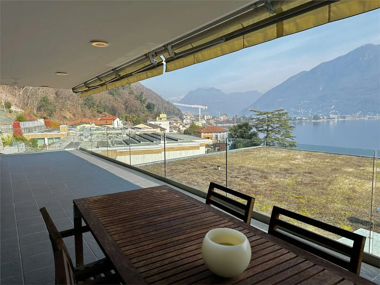 Appartement de Luxe avec Vue sur le Lac - Photo 4 sur 22