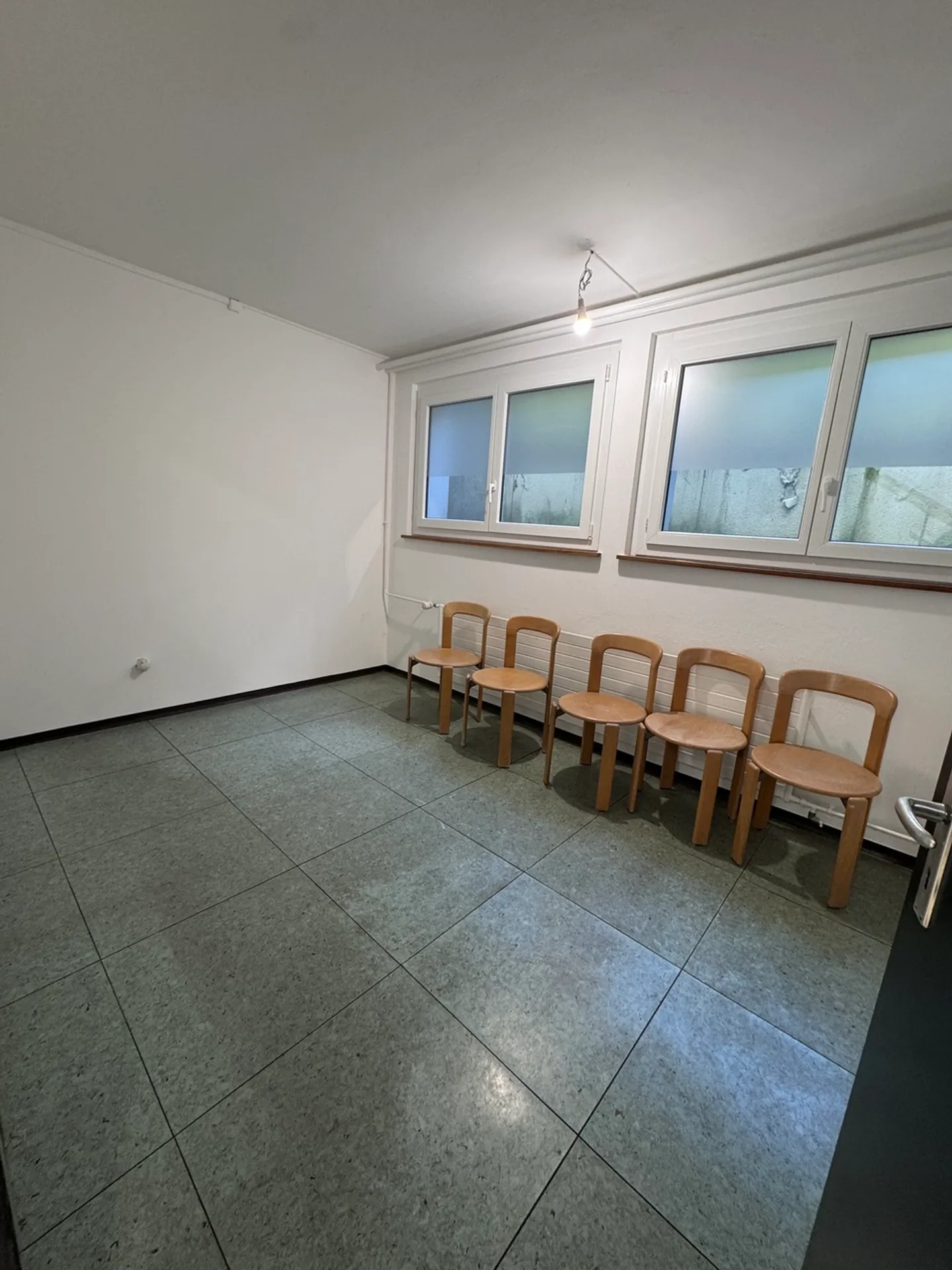 Granges-Marnand, in affitto, uffici e depositi di 408 m2 - Foto 16 di 18