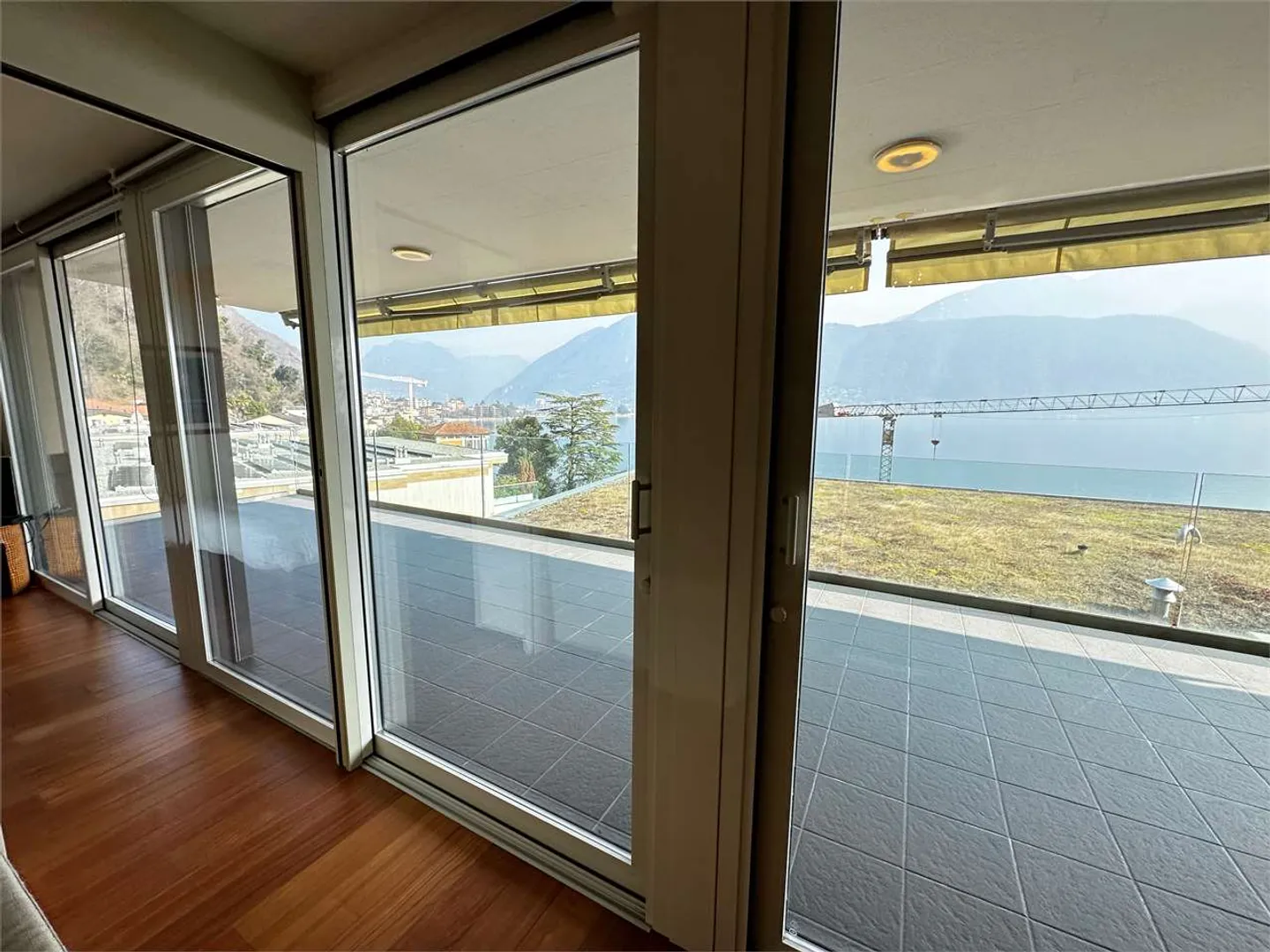 Appartement de Luxe avec Vue sur le Lac - Photo 7 sur 22