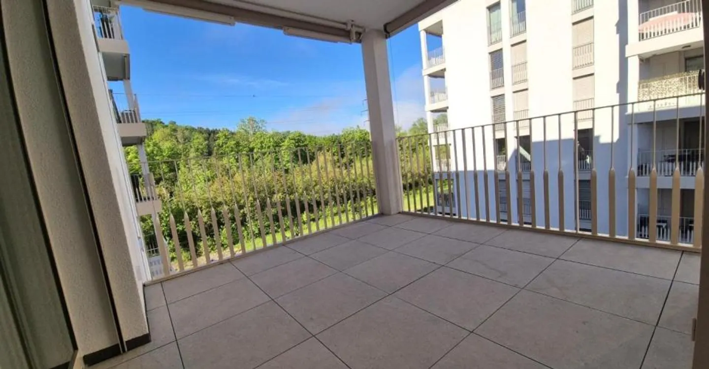 Berges 2 - 5.5 room apartment on the 3rd floor - Photo 2 of 12