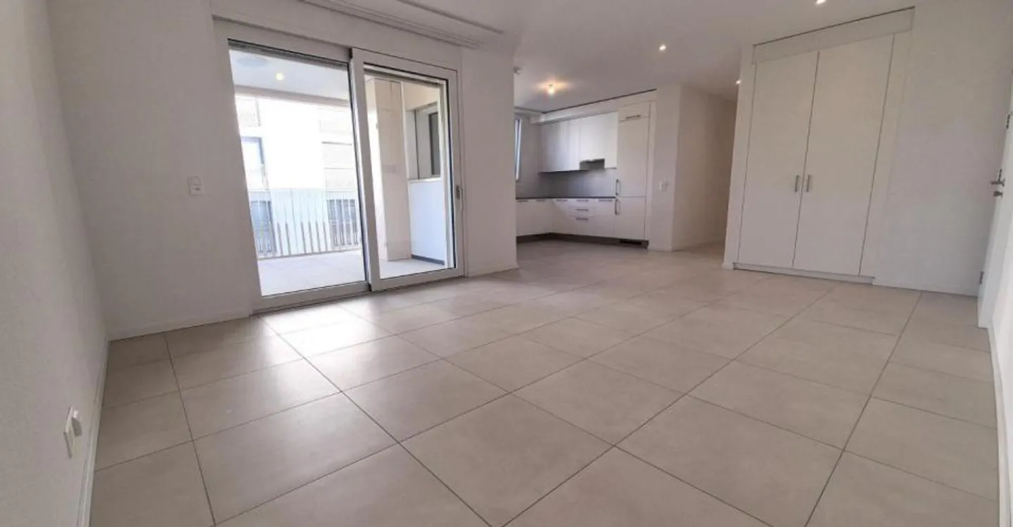 Berges 2 - 5.5 room apartment on the 3rd floor - Photo 3 of 12