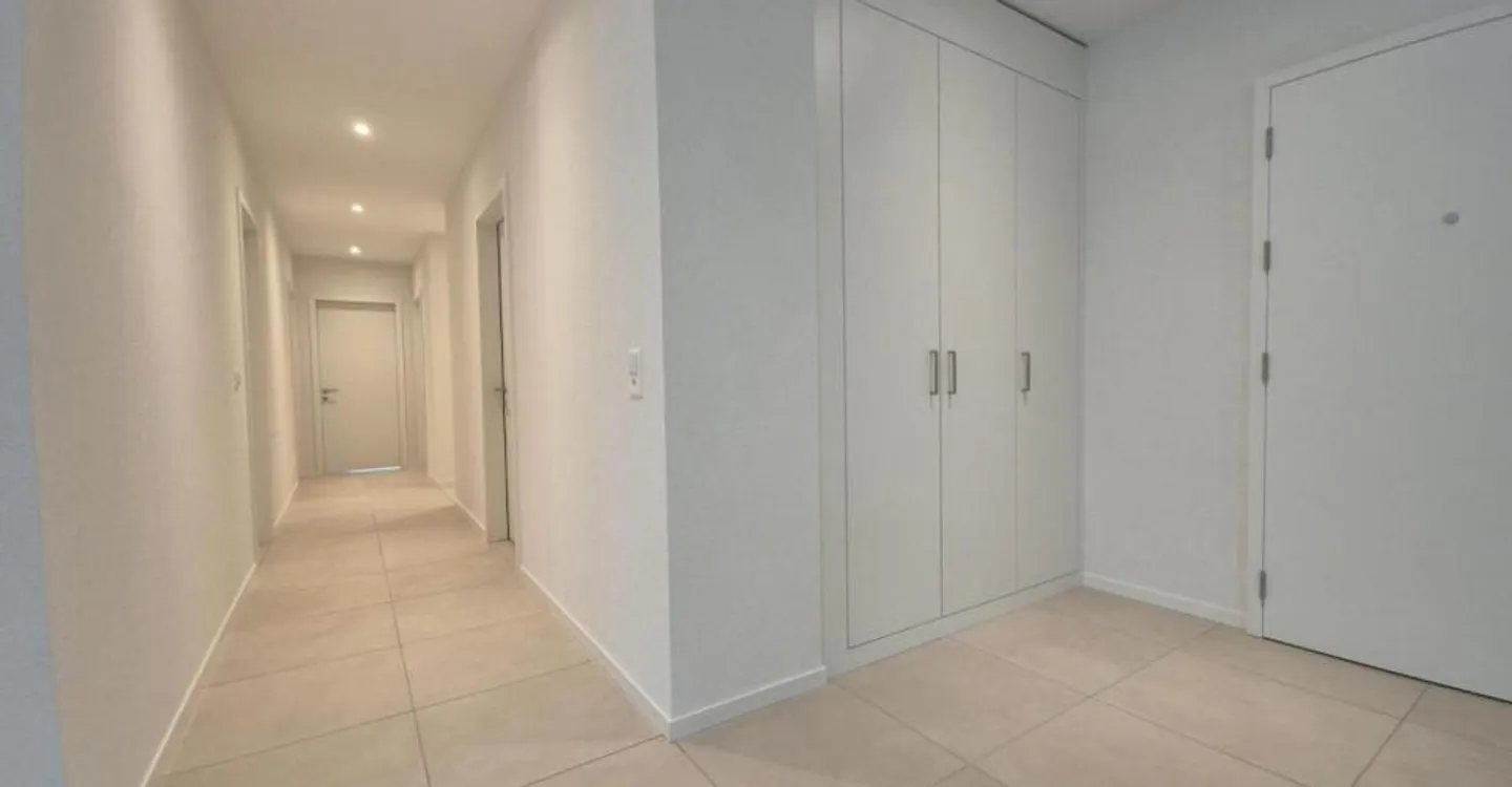 Berges 2 - 5.5 room apartment on the 3rd floor - Photo 5 of 12