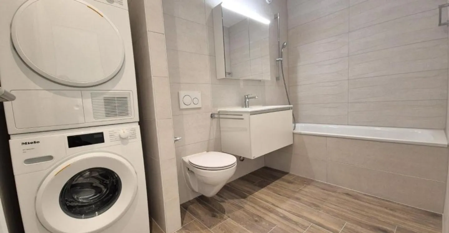 Berges 2 - 5.5 room apartment on the 3rd floor - Photo 8 of 12