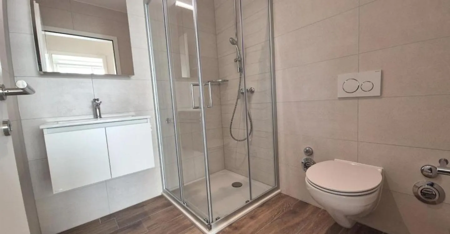 Berges 2 - 5.5 room apartment on the 3rd floor - Photo 10 of 12