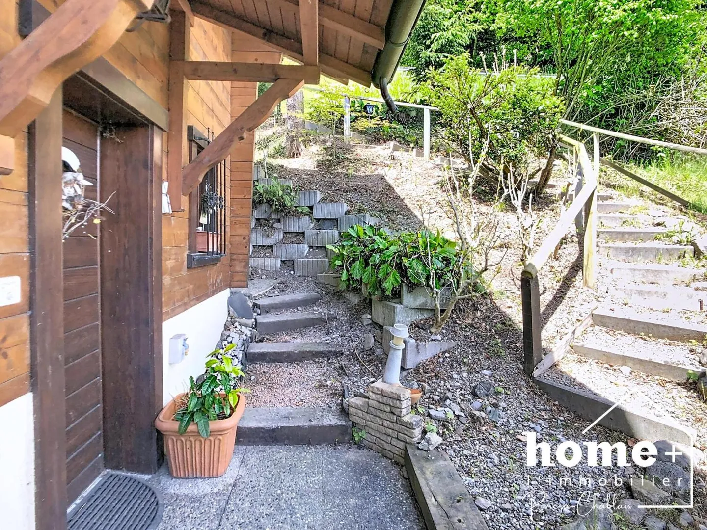 Chalet with 4 Rooms and Charm as well as View - Photo 2 of 11
