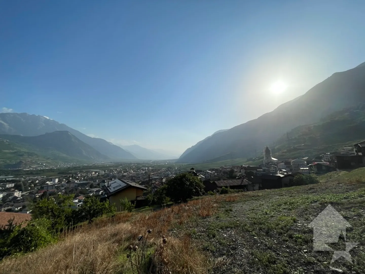 Appartamento 3,5 locali di 100m2 con giardino di 47m2 e 2 posti auto - Foto 3 di 7