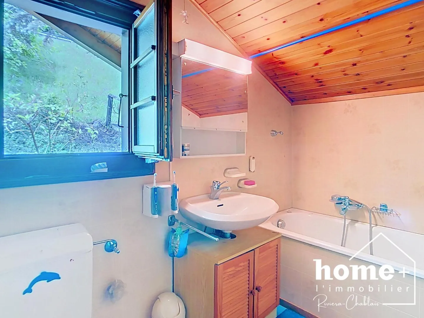 Chalet with 4 Rooms and Charm as well as View - Photo 11 of 11