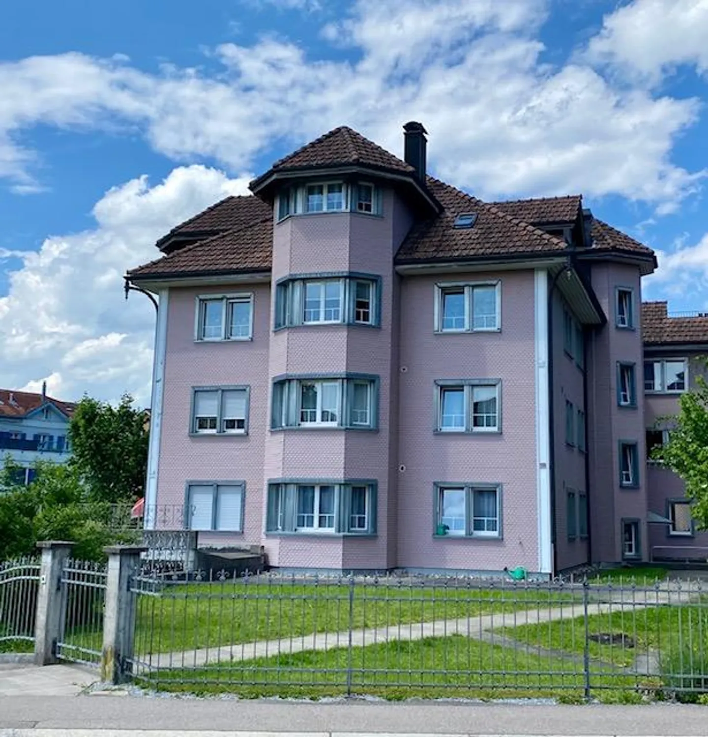3 1/2 Zimmer Wohnung direkt beim Bahnhof - Foto 1 von 13