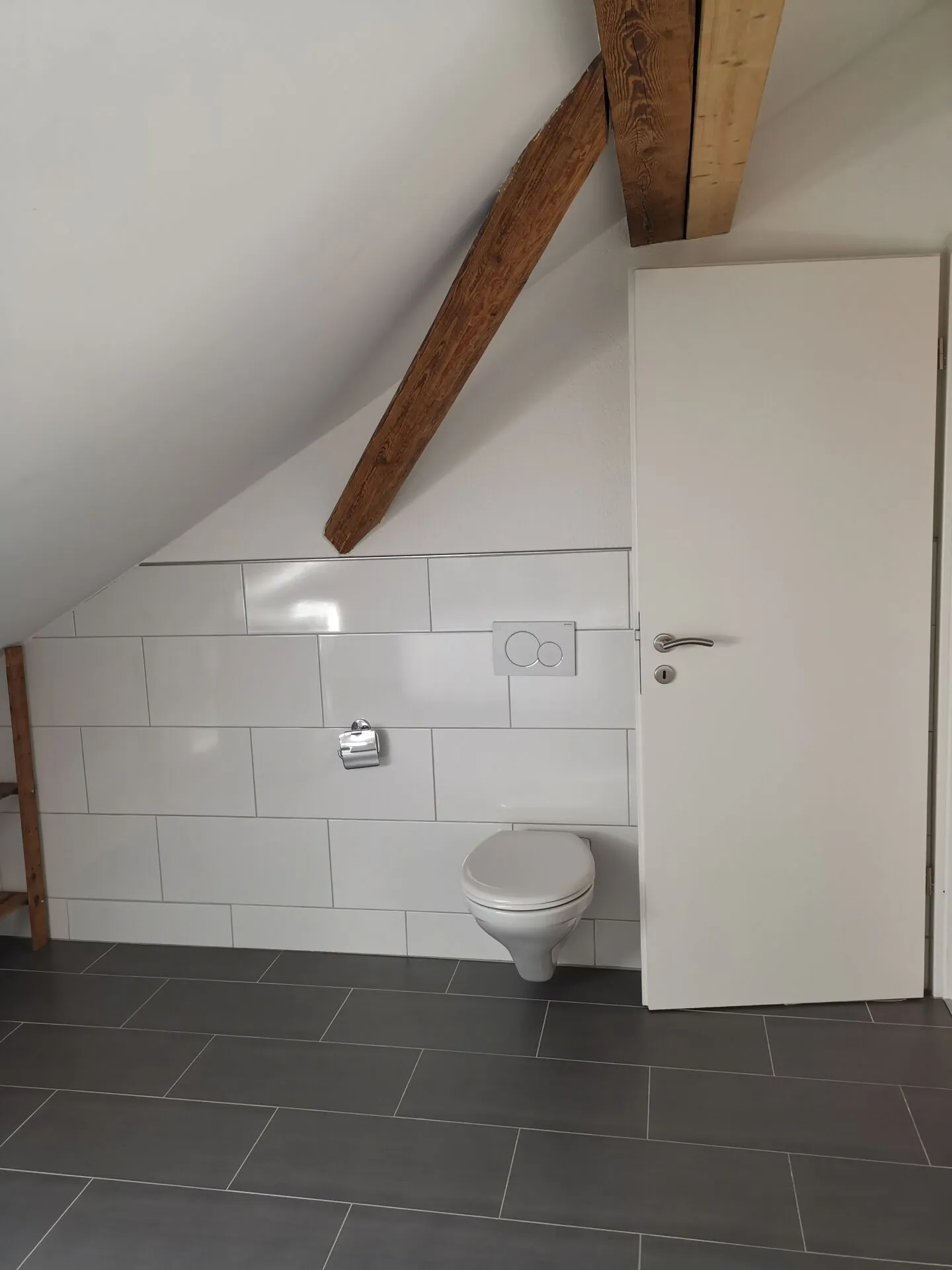 Bel appartement sous les combles de 3,5 pièces à Meinisberg à louer - Photo 6 sur 12