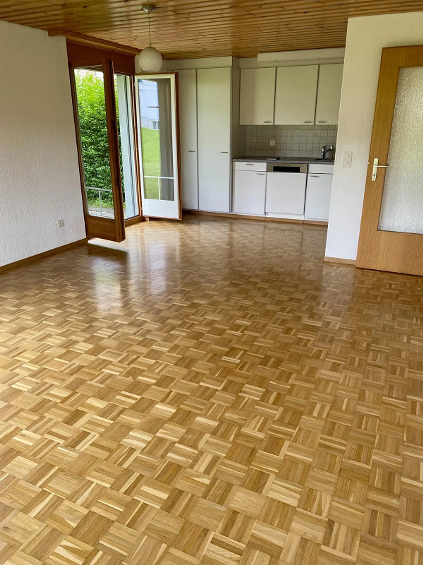 3 1/2 Zimmer Wohnung direkt beim Bahnhof - Foto 3 von 13