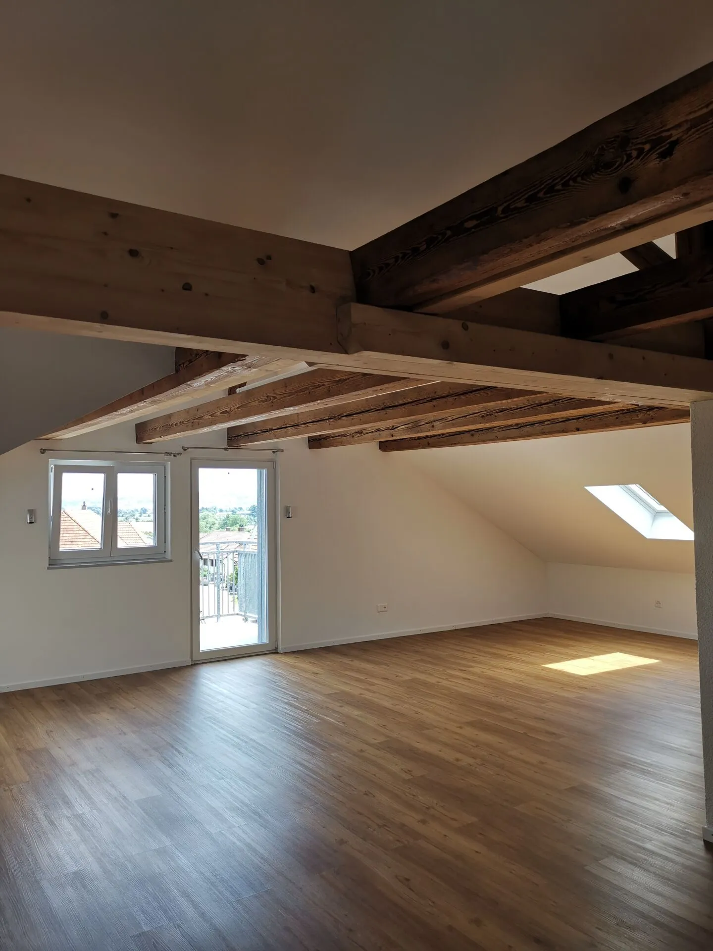 Bel appartement sous les combles de 3,5 pièces à Meinisberg à louer - Photo 9 sur 12