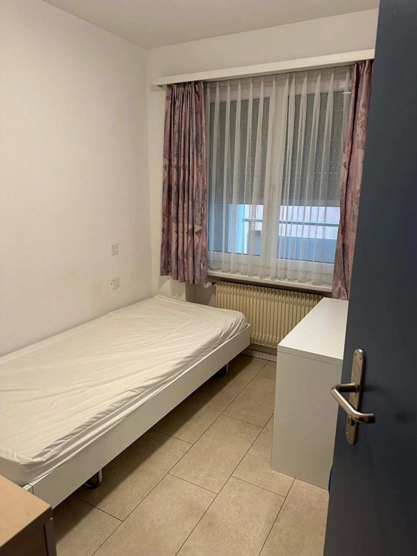 Möbliertes Zimmer für Nichtraucher - Foto 1 von 3