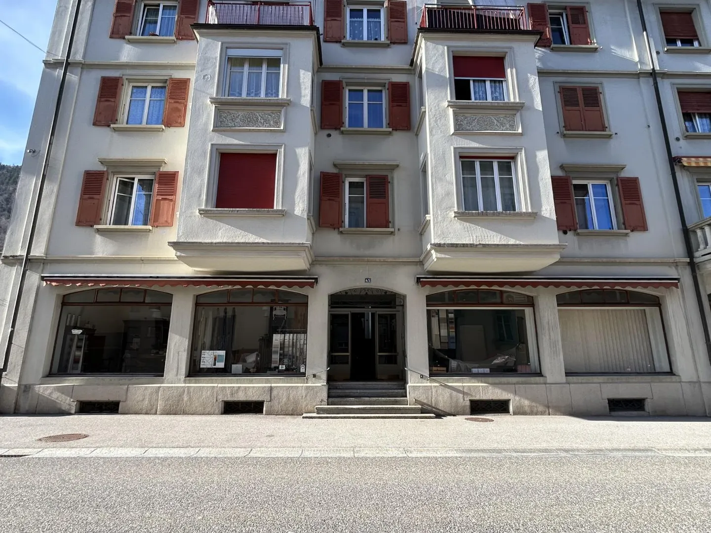 Espace Commercial à St-Imier - Photo 1 sur 2