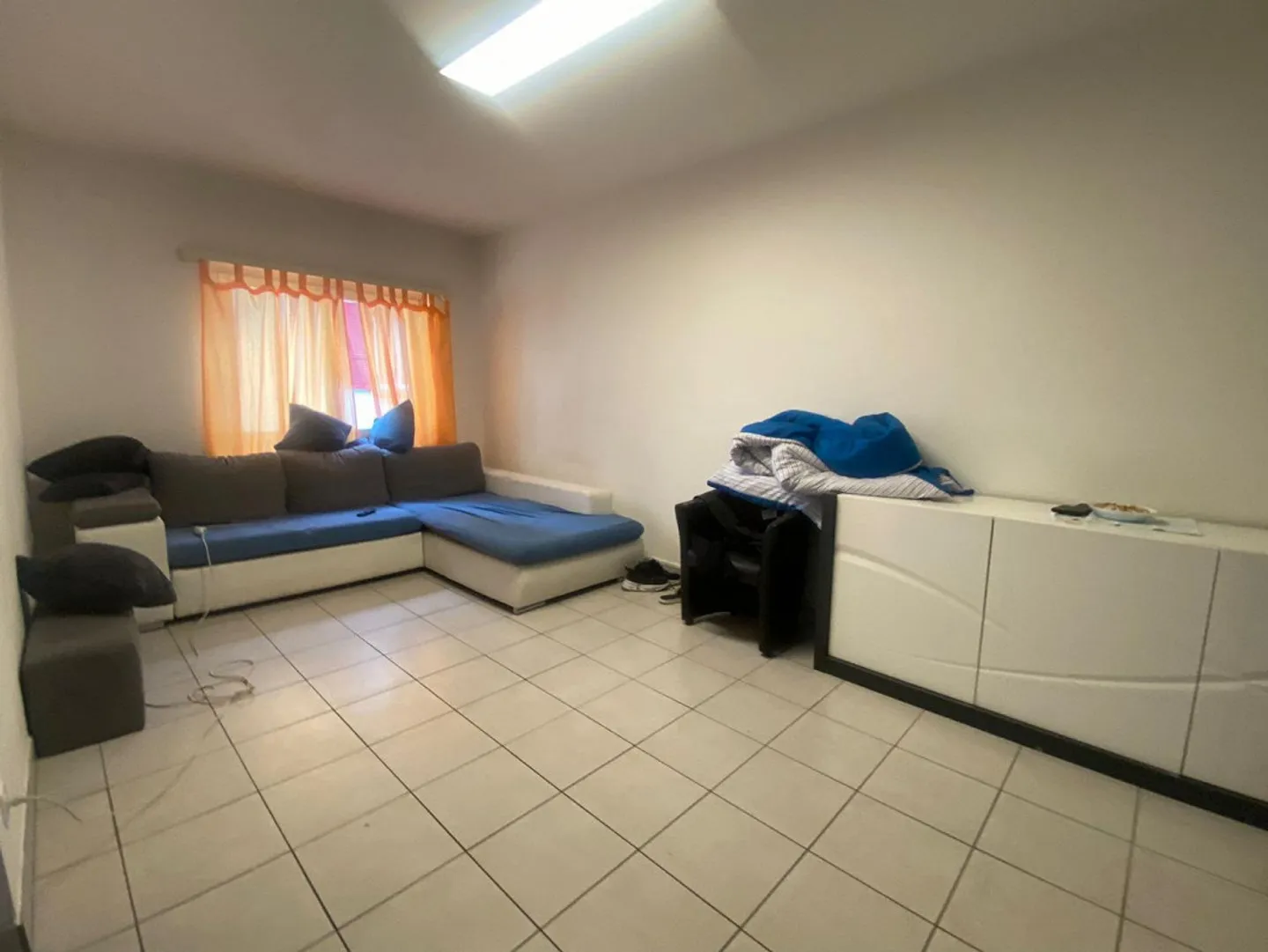 2-family house with 6 1/2 and 2 1/2 room apartments - Photo 2 of 17