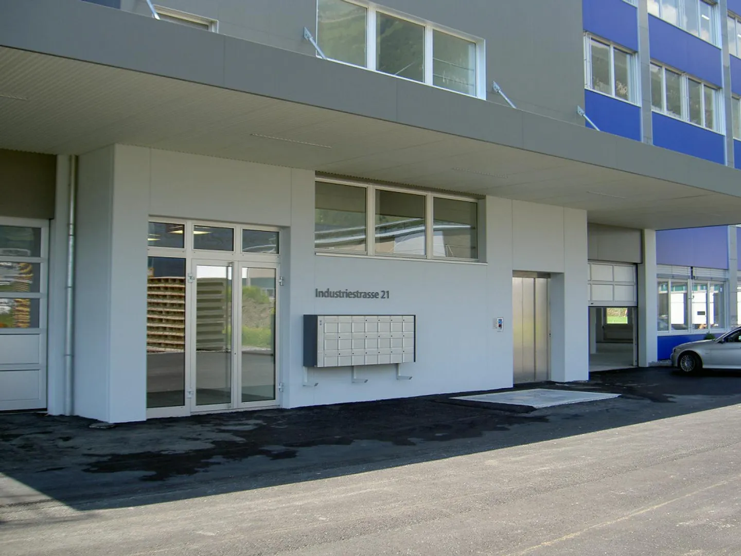 Spazio commerciale ad Alpnach Dorf - Foto 1 di 4